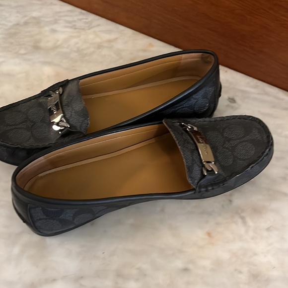 COACH-Olive-Black Loafers-Size-9 - Picture 4 of 12